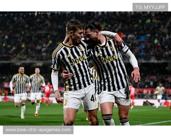 尤文图斯谋划未来：三后卫体系новая战术革新引爆足坛