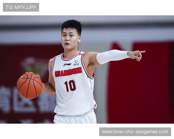 广东宏远豪取四连胜，赵睿与易建联默契十足