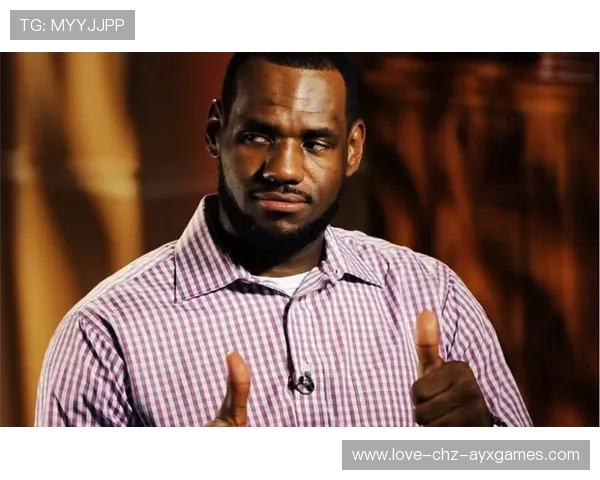 詹姆斯健身房被小粉丝围堵，暖心互动刷屏